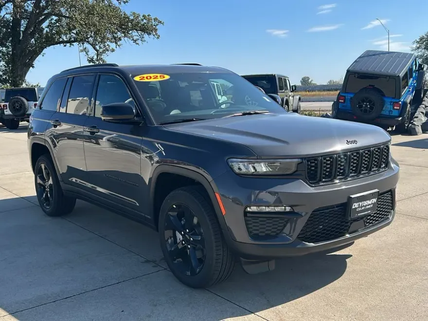 2025 Jeep Grand Cherokee Limited photo 1
