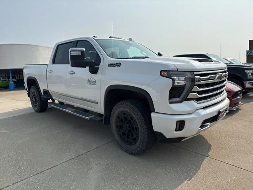 2024 Chevrolet Silverado 2500HD High Country photo 1