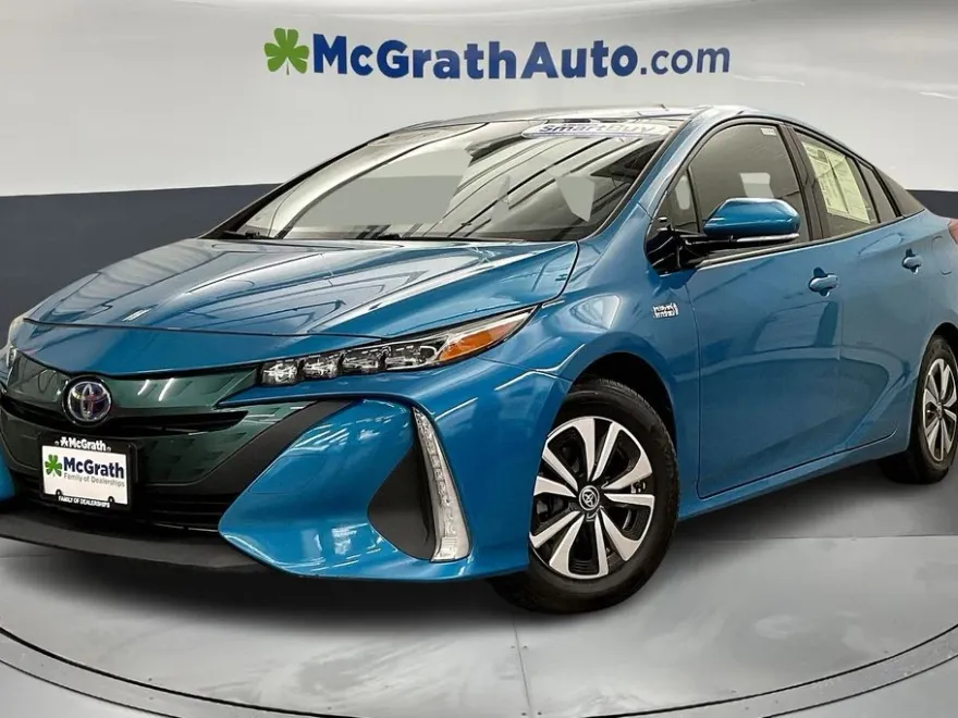 2019 Toyota Prius Prime Premium photo 1