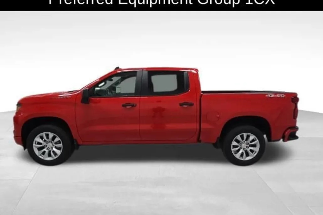 2026 Chevrolet Silverado 1500 Custom photo 1