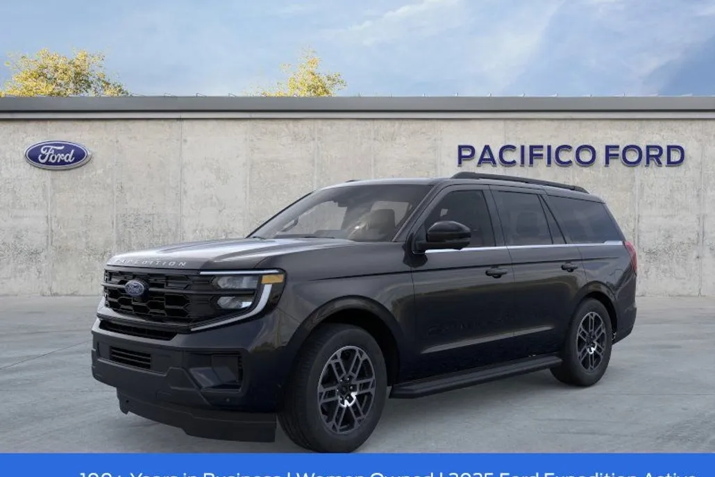 2025 Ford Expedition photo 1