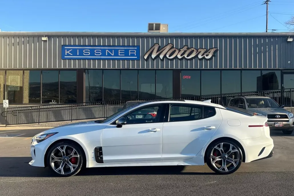 2021 Kia Stinger GT2 photo 1