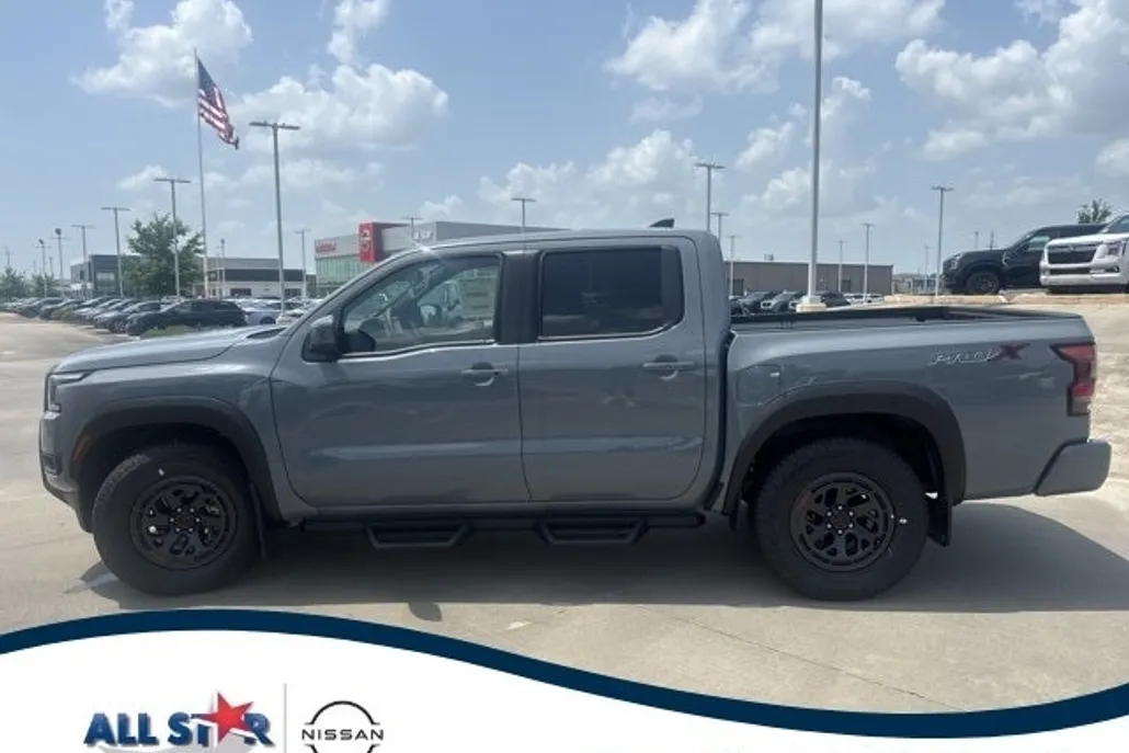 2025 Nissan Frontier PRO-X photo 1