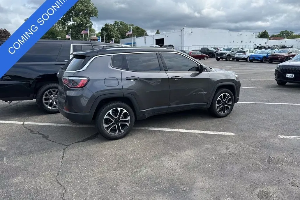 2022 Jeep Compass Limited photo 1