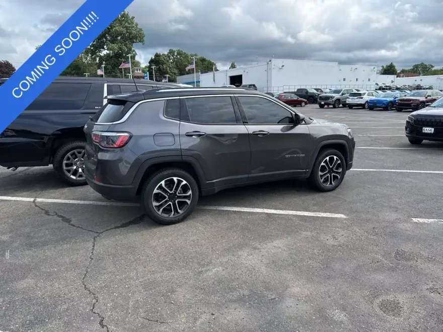 2022 Jeep Compass Limited photo 1