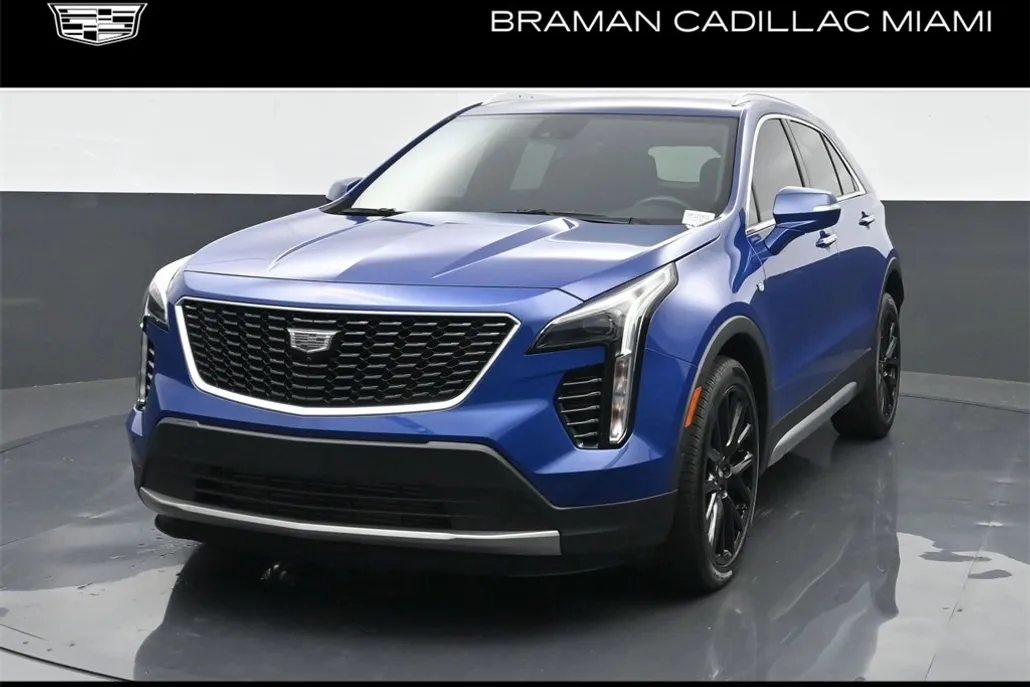 2022 Cadillac XT4 Premium Luxury photo 1