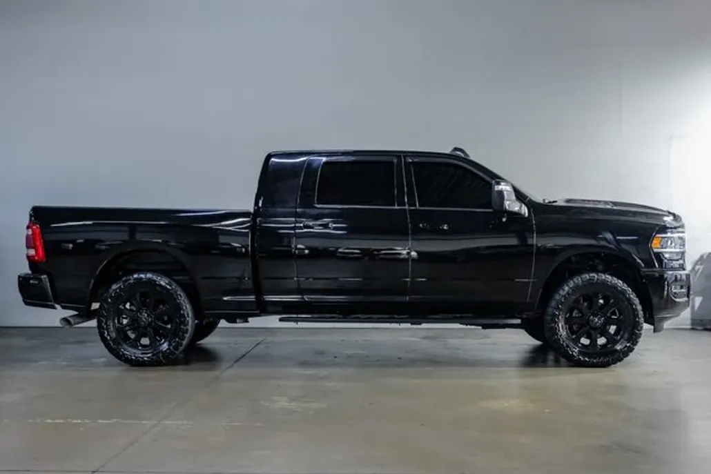 2023 Ram 2500 Laramie photo 1