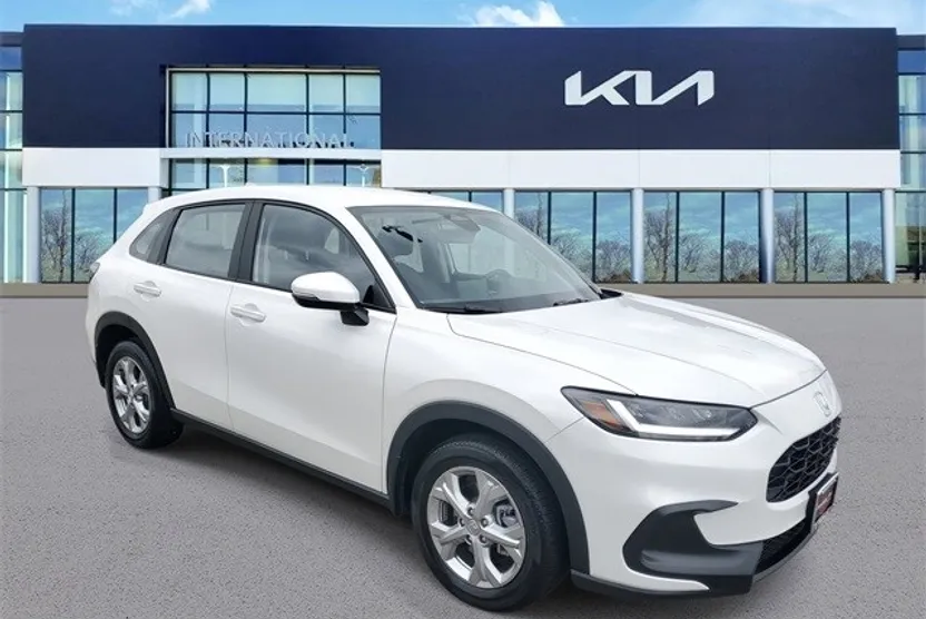 2025 Honda HR-V LX photo 1