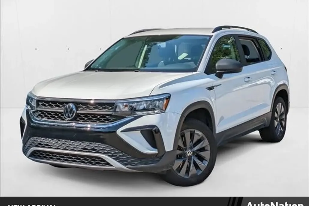 2022 Volkswagen Taos S photo 1
