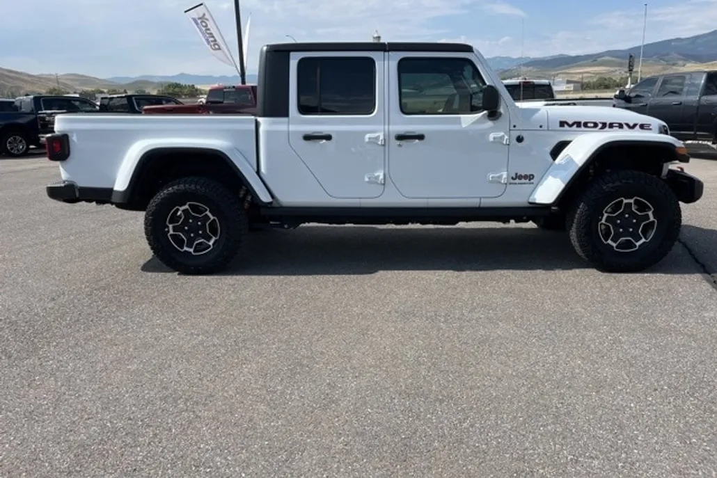 2023 Jeep Gladiator Mojave photo 1