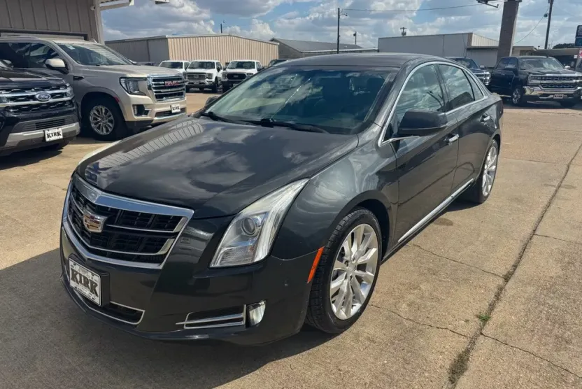 2016 Cadillac XTS Luxury photo 1