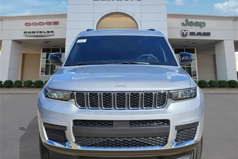 2025 Jeep Grand Cherokee Laredo X photo 1