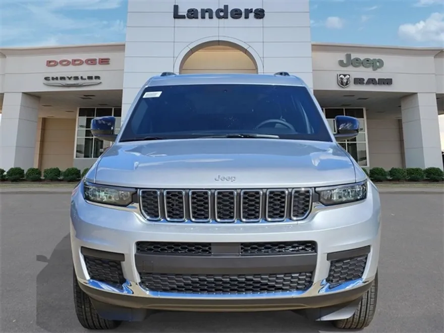 2025 Jeep Grand Cherokee Laredo X photo 1