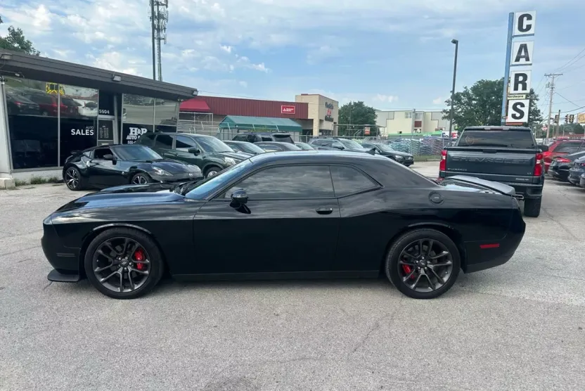 2022 Dodge Challenger R/T Scat Pack photo 1