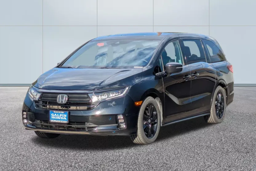2023 Honda Odyssey Sport photo 1