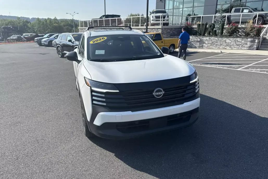 2026 Nissan Kicks SV photo 1