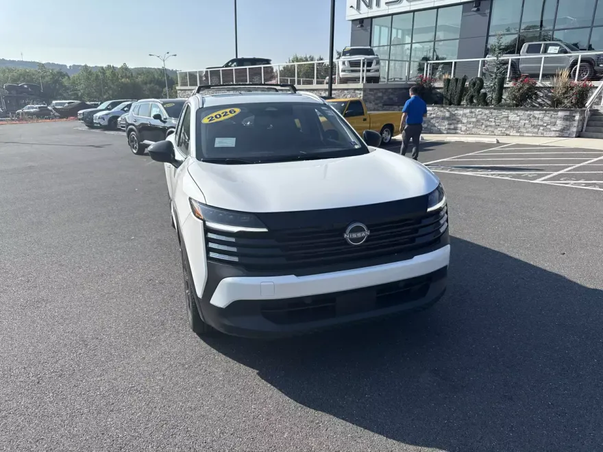 2026 Nissan Kicks SV photo 1
