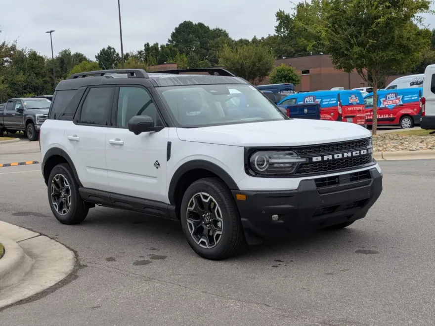 2025 Ford Bronco Sport Outer Banks photo 1