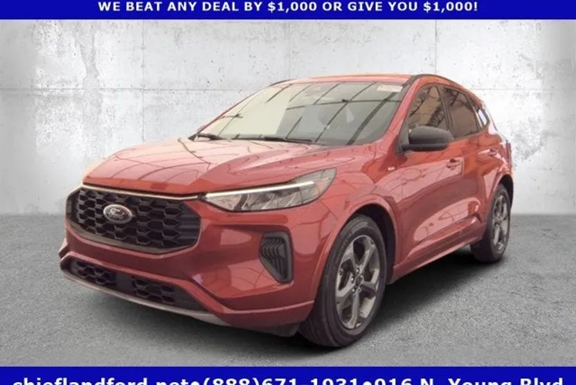2023 Ford Escape ST-Line photo 1