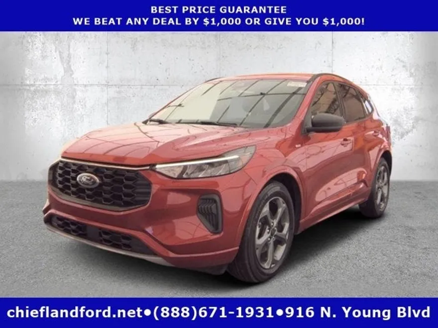 2023 Ford Escape ST-Line photo 1