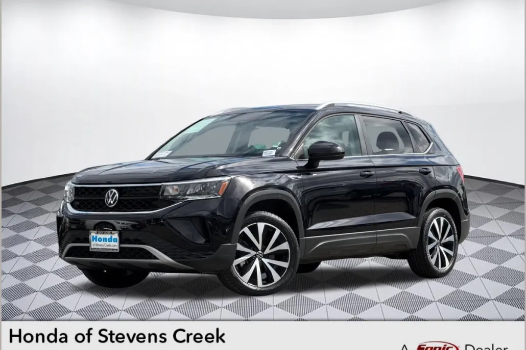 2022 Volkswagen Taos SE photo 1