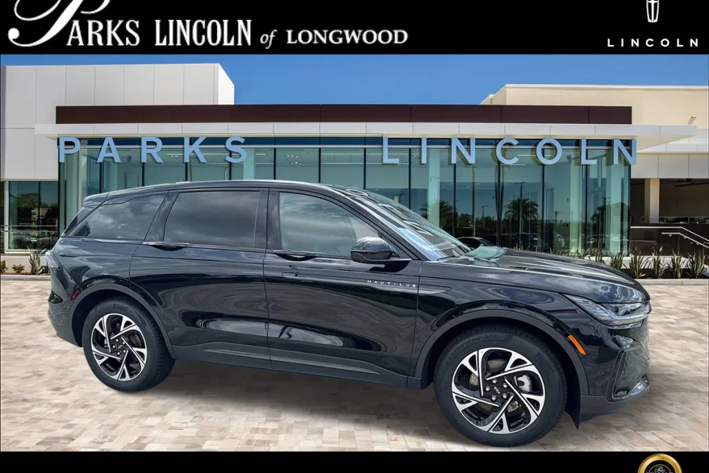 2025 Lincoln Nautilus Premiere photo 1