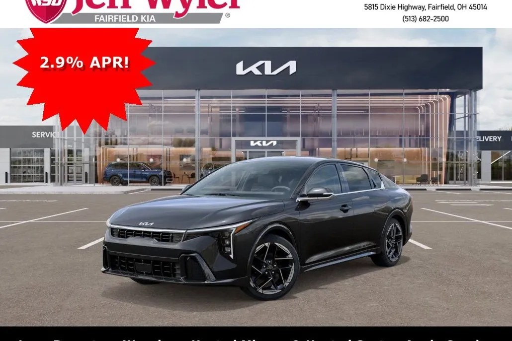 2025 Kia K4 GT-Line photo 1