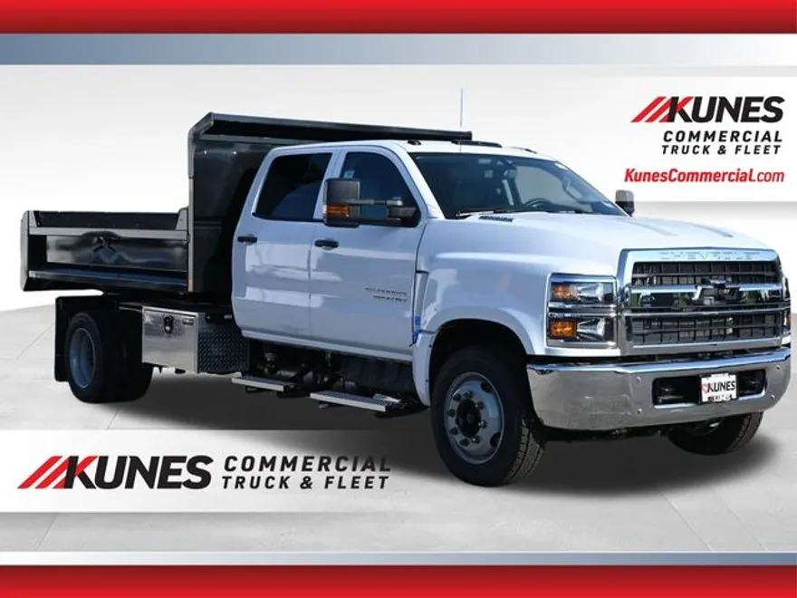 2024 Chevrolet Silverado 5500HD Work Truck photo 1