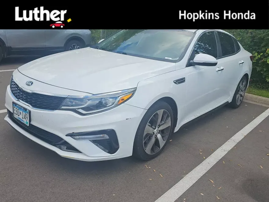 2019 Kia Optima S photo 1