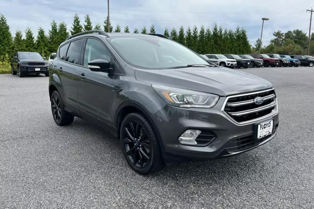 2017 Ford Escape Titanium photo 1