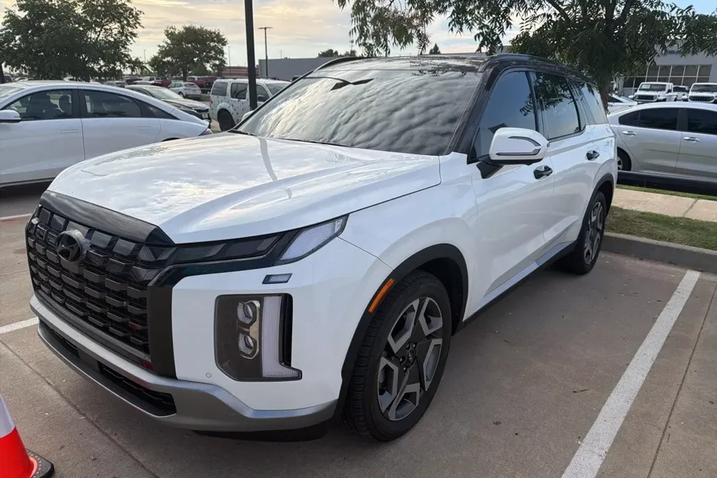 2024 Hyundai Palisade SEL photo 1