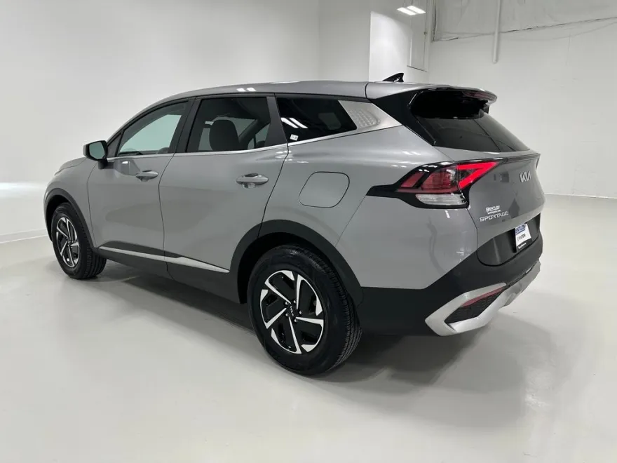 2023 Kia Sportage Hybrid LX photo 1