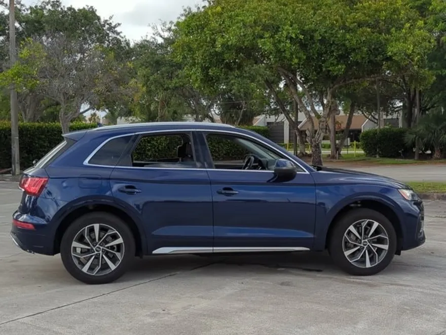 2021 Audi Q5 Premium photo 1