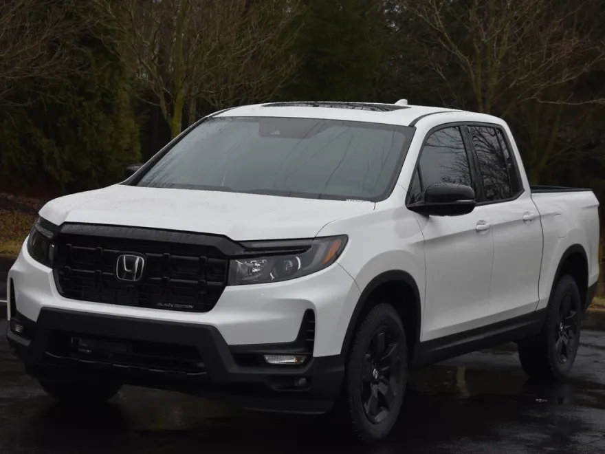 2025 Honda Ridgeline Black Edition photo 1