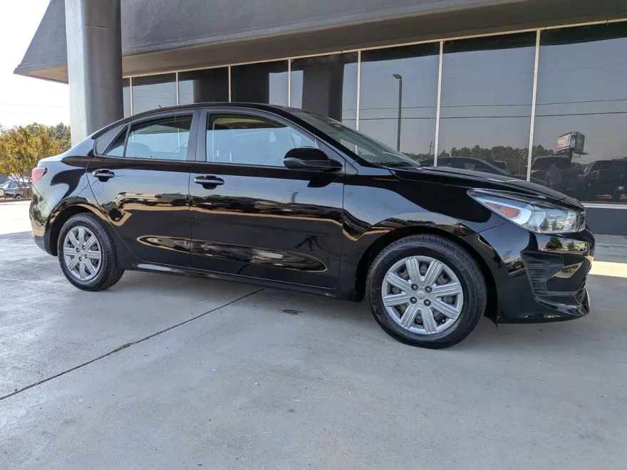 2021 Kia Rio S photo 1