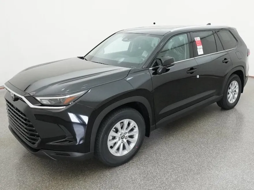 2026 Toyota Highlander Hybrid XLE photo 1
