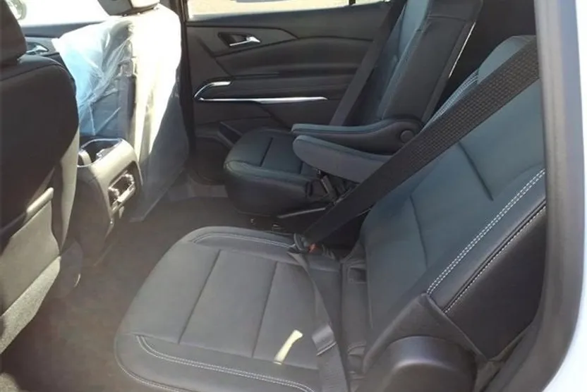 2026 Chevrolet Traverse photo 1
