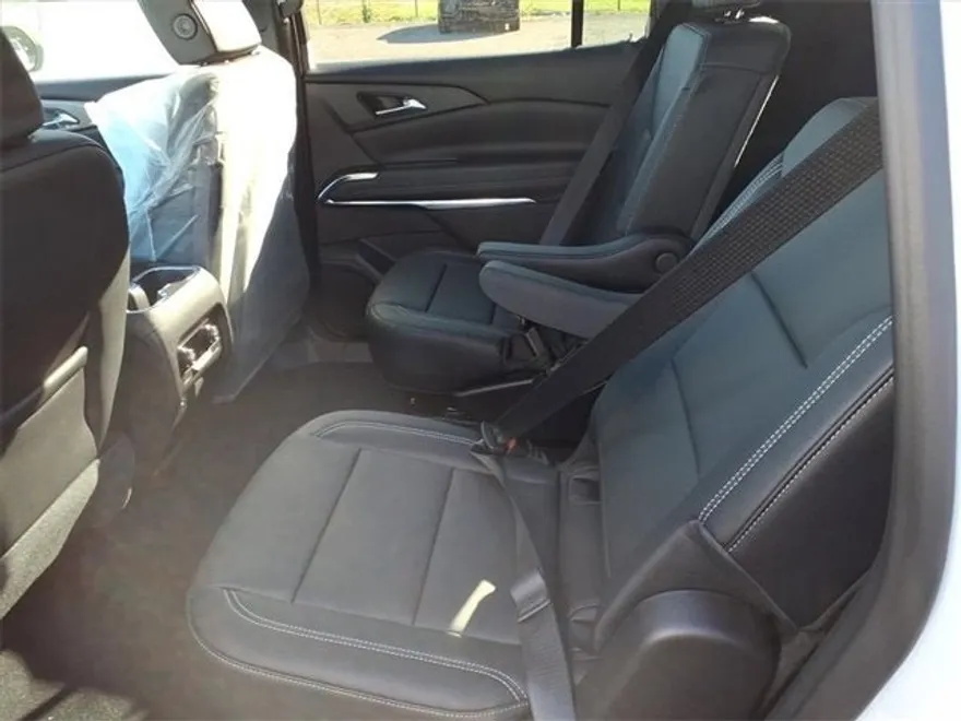 2026 Chevrolet Traverse photo 1