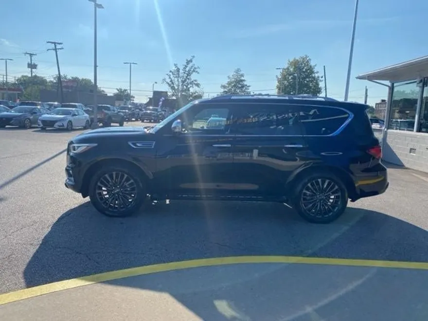 2023 Infiniti QX80 Sensory photo 1