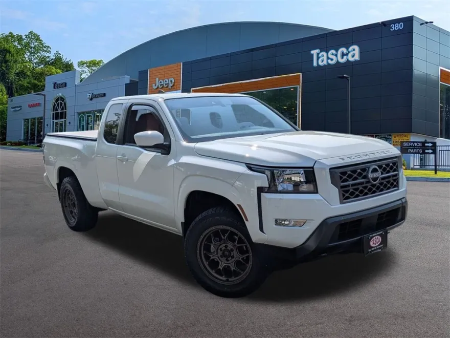 2024 Nissan Frontier SV photo 1