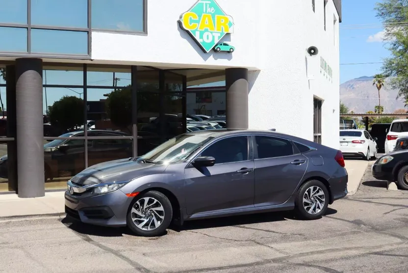 2017 Honda Civic EX photo 1