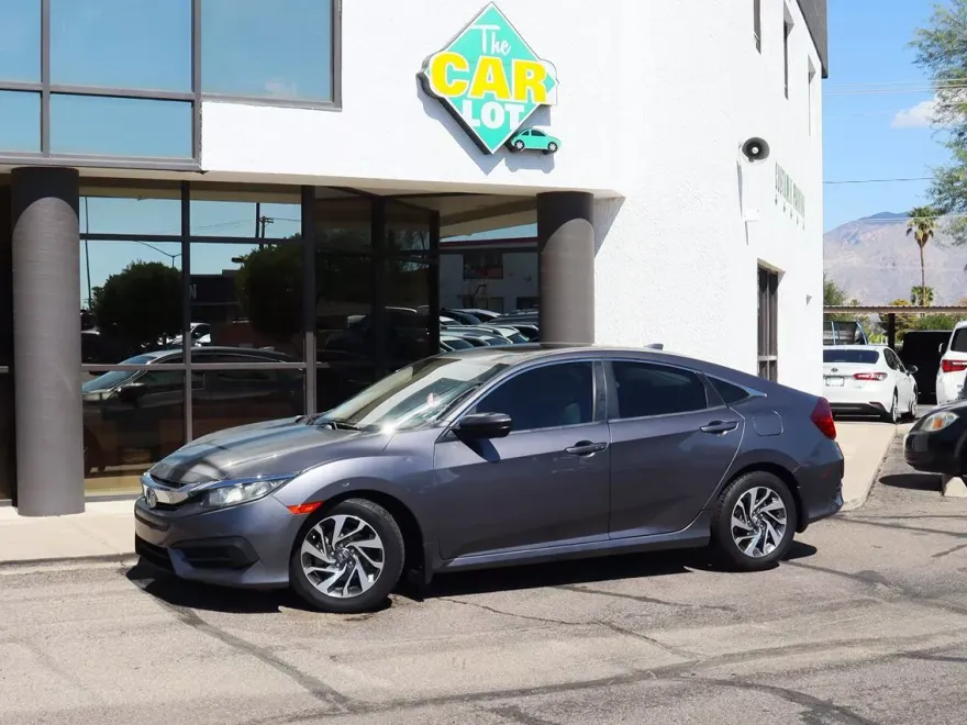 2017 Honda Civic EX photo 1