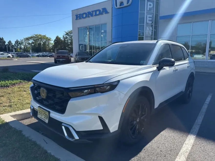 2023 Honda CR-V Hybrid Sport Touring photo 1