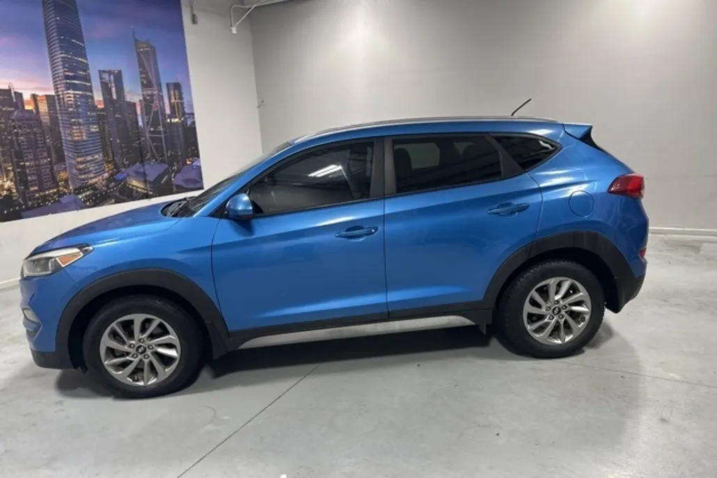 2017 Hyundai Tucson SE photo 1