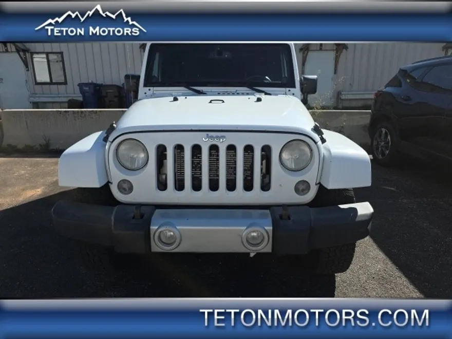 2014 Jeep Wrangler Sahara photo 1