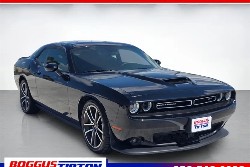2023 Dodge Challenger GT photo 1