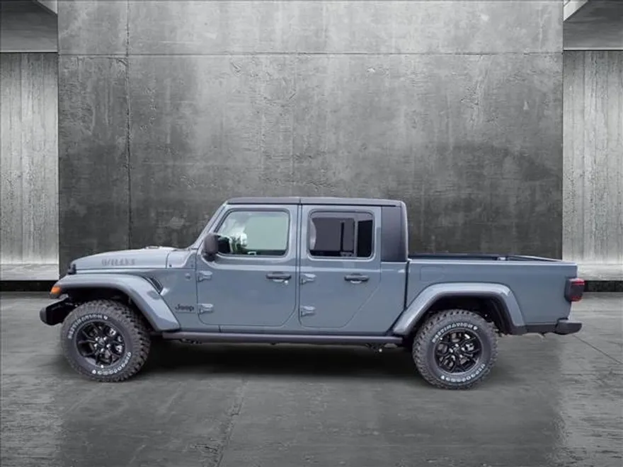 2025 Jeep Gladiator Willys photo 2