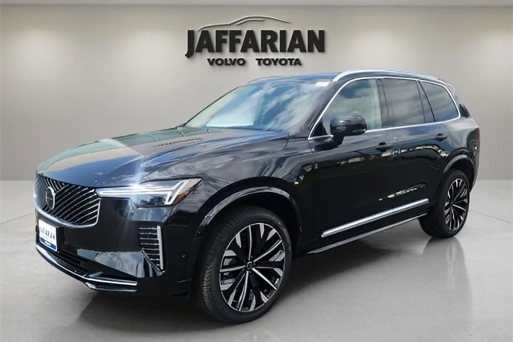 2026 Volvo XC90 Plus photo 1