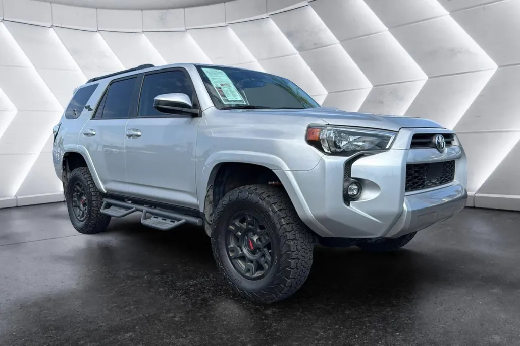 2021 Toyota 4Runner TRD photo 1
