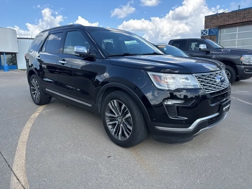 2019 Ford Explorer Platinum photo 1